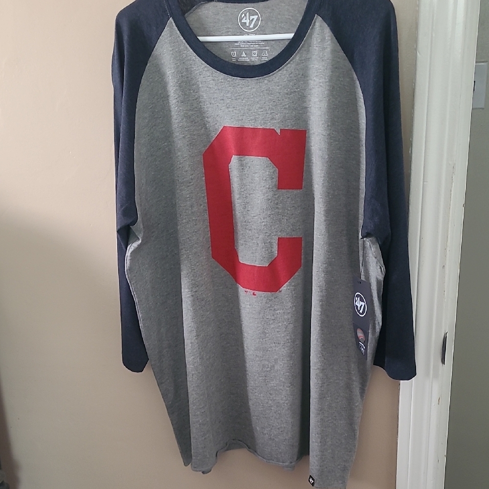 47 Brand Gray and Navy Short Sleeve Tee with Red Logo